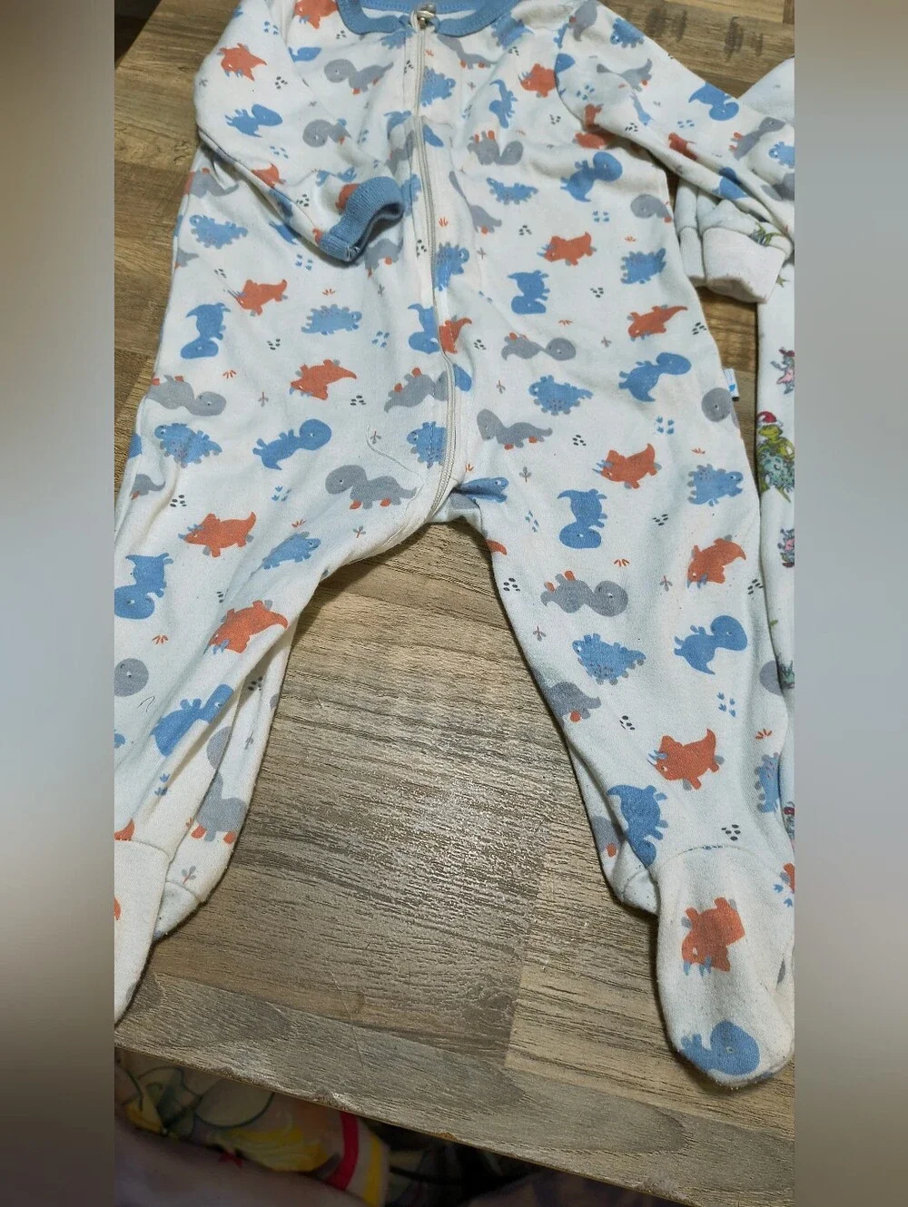 Lot Of Kids Printed One-Piece Sleepers - Soft Zip Front 3-6 Months & 1 Outfit